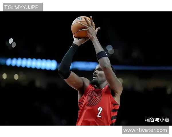 功勋球员助湖人开局14胜4负，卢卡·东契奇盛赞德安德烈·艾顿的关键表现